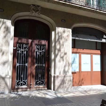 Enjoy Apartments Sofia Barcelona Bagian luar foto