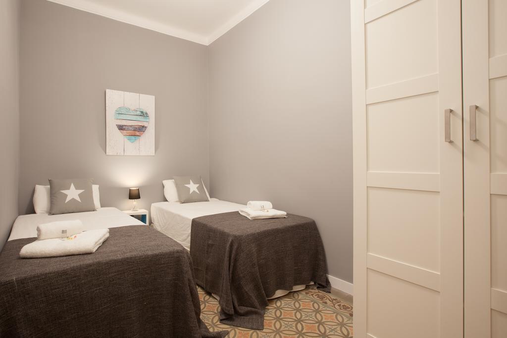 Enjoy Apartments Sofia Barcelona Bagian luar foto