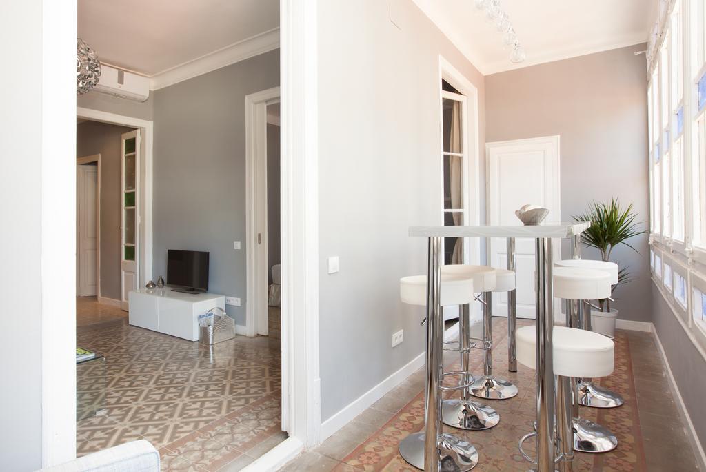 Enjoy Apartments Sofia Barcelona Bagian luar foto