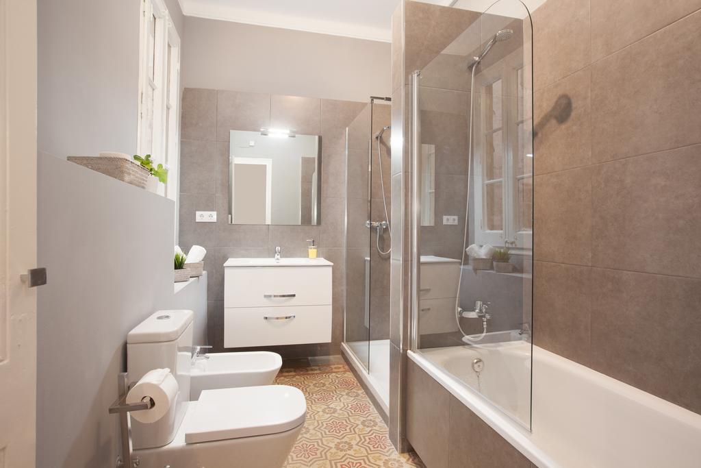 Enjoy Apartments Sofia Barcelona Bagian luar foto