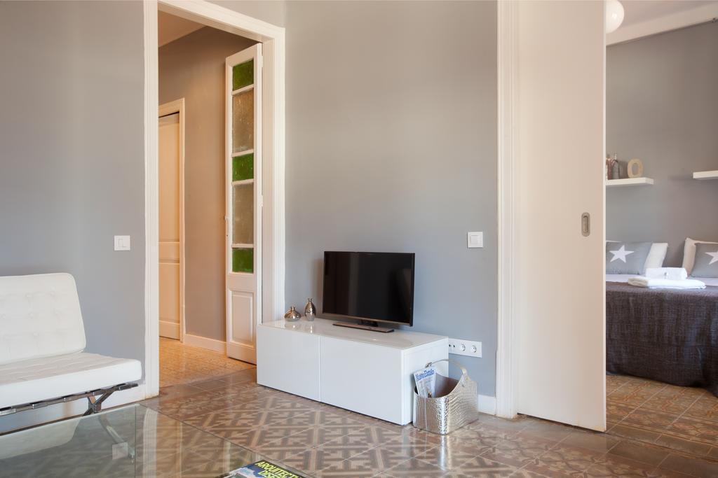 Enjoy Apartments Sofia Barcelona Bagian luar foto