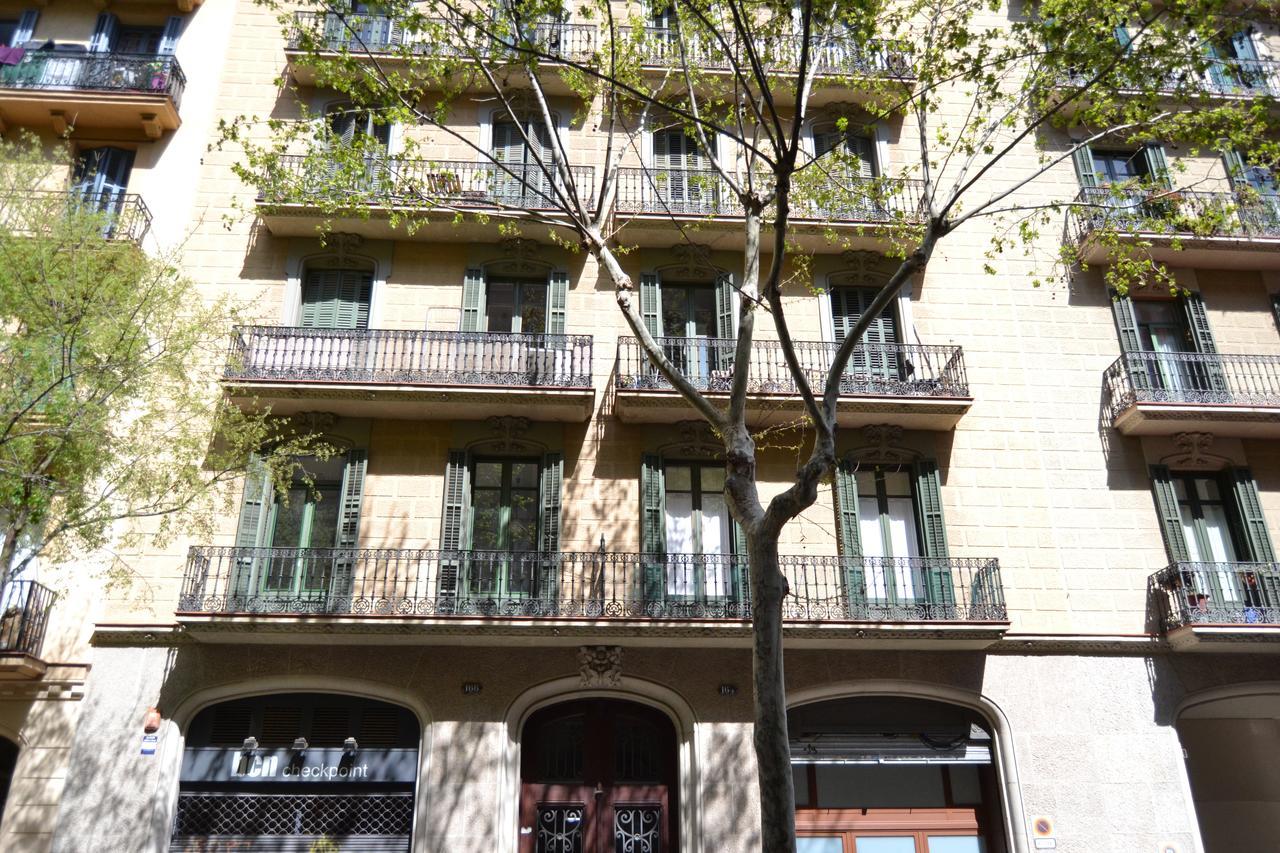Enjoy Apartments Sofia Barcelona Bagian luar foto