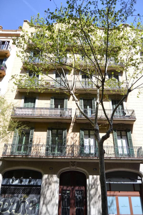 Enjoy Apartments Sofia Barcelona Bagian luar foto